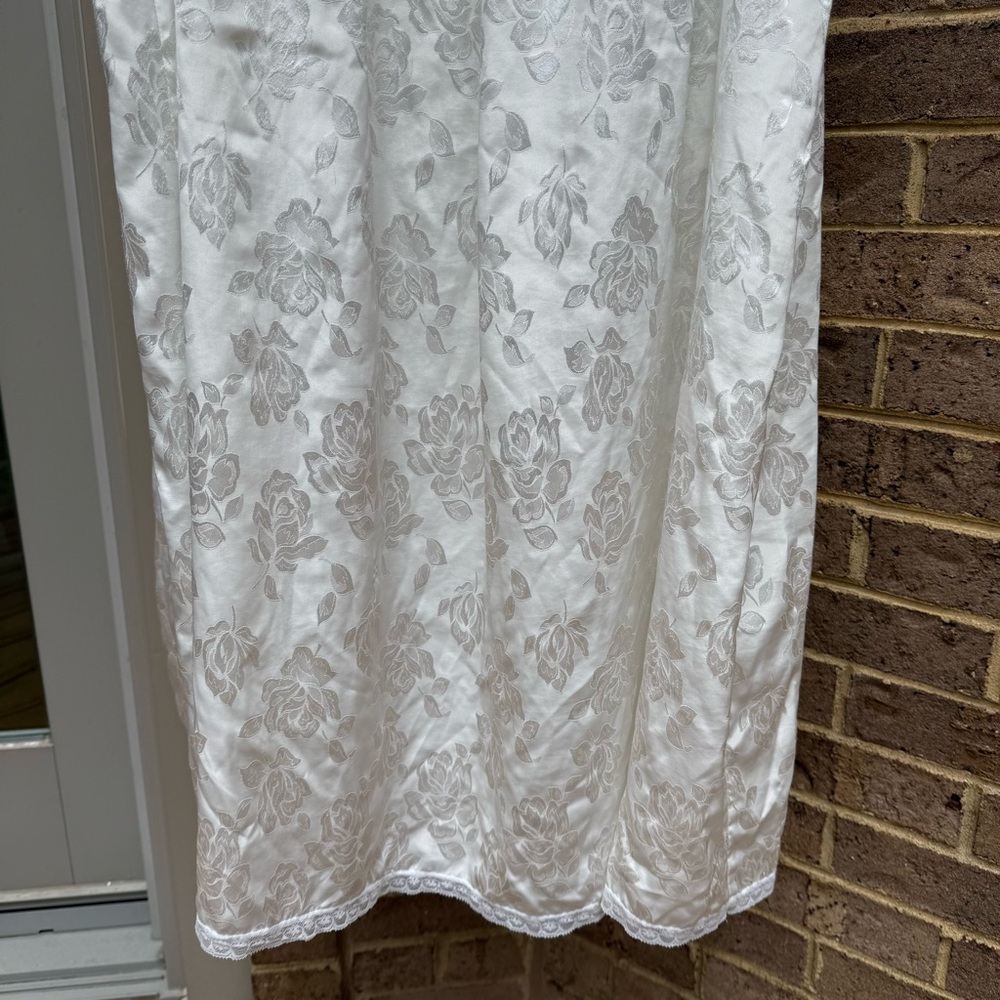 Christian Dior Vintage White Nightgown Sleeveless Floral Roses - Picture 8 of 14